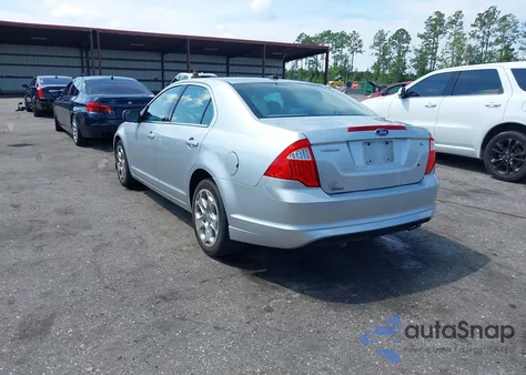 2011 Ford Fusion Se z USA, uszkodzony, nr VIN 3FAHP0HA5BR176935